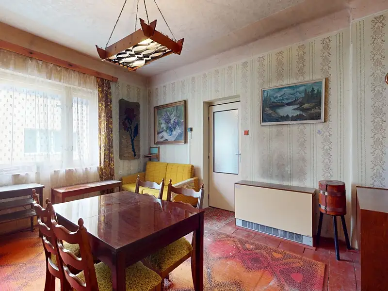 Prodej rodinného domu 194 m², pozemek 134 m², Nové Strašecí – náhled fotky 2