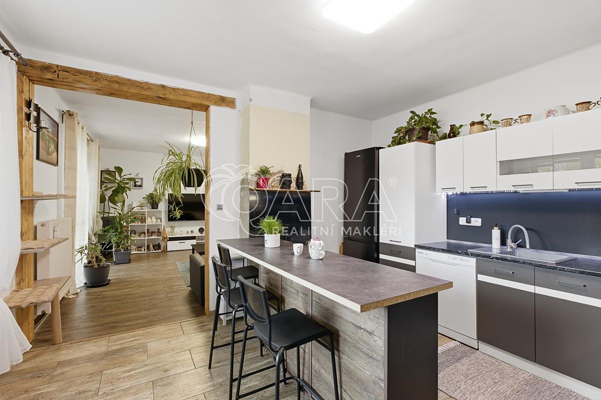 Prodej rodinného domu 117 m², pozemek 546 m² – fotografie 2