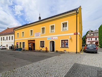 Prodej komerční nemovitosti 390 m²