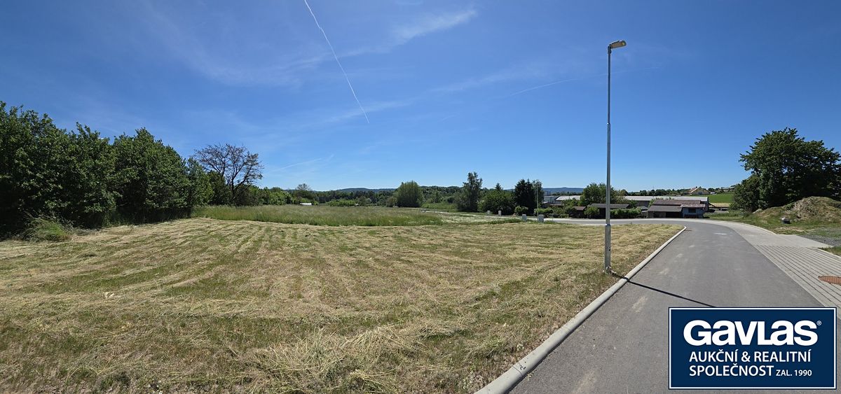 Prodej stavebního pozemku 913 m²