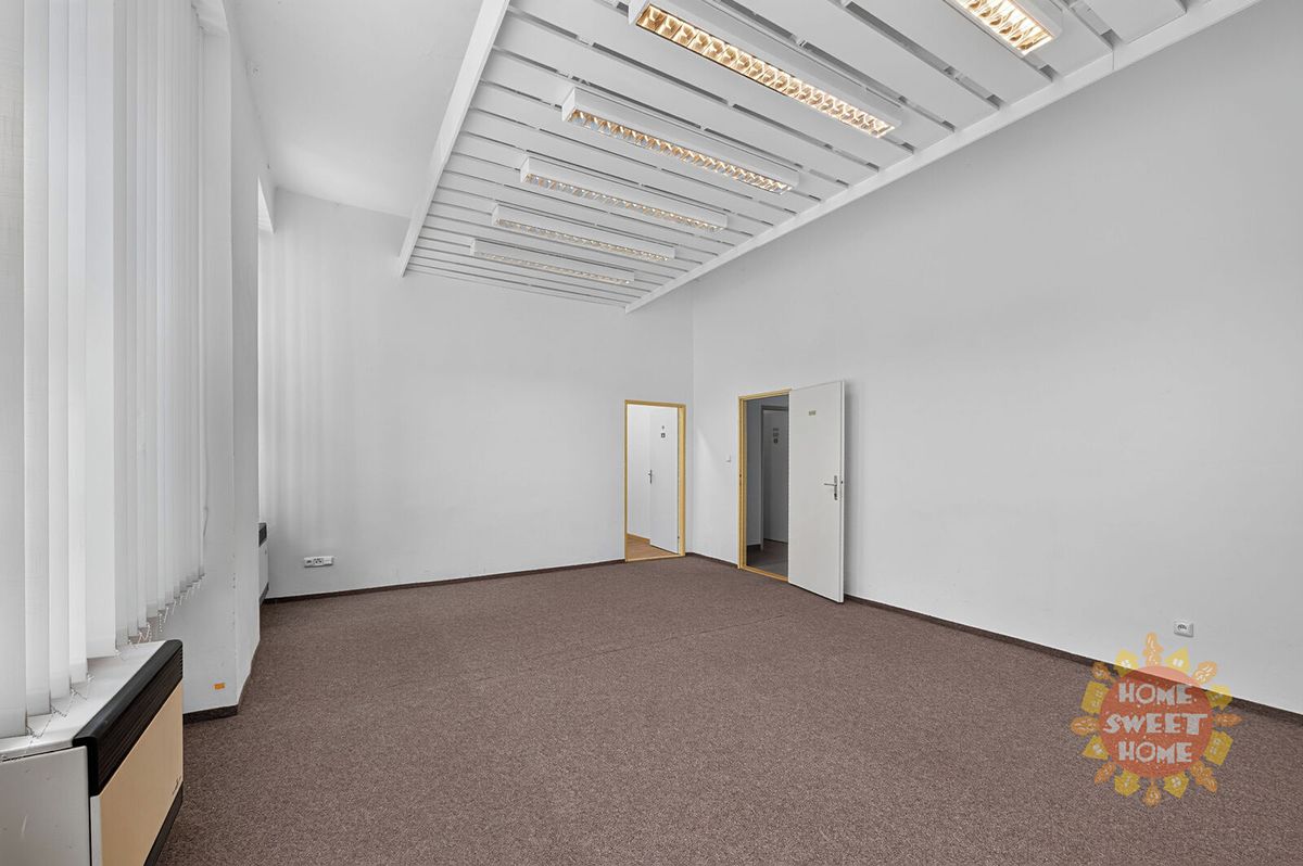 Pronájem kanceláře 82 m² – fotografie 2