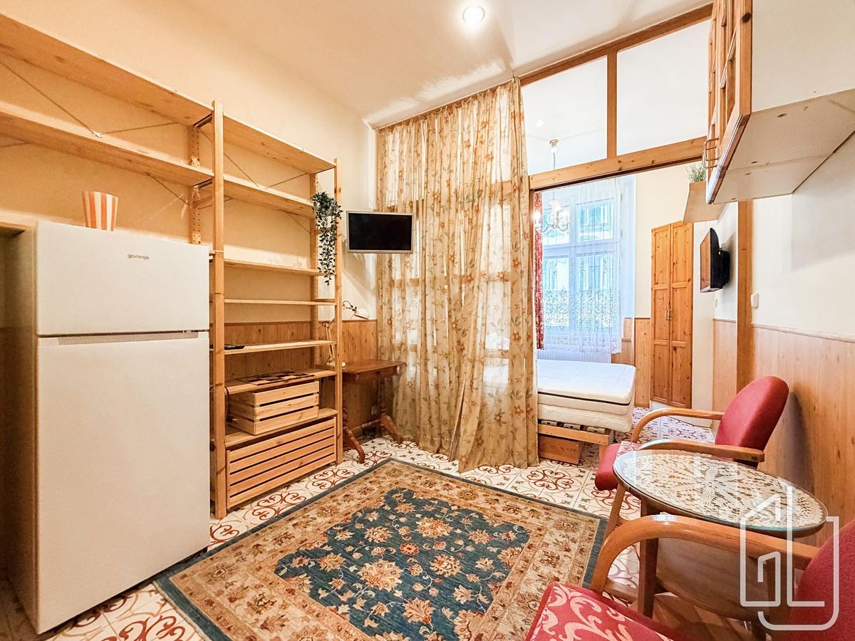 Pronájem bytu 2+kk 35 m² – fotografie 2