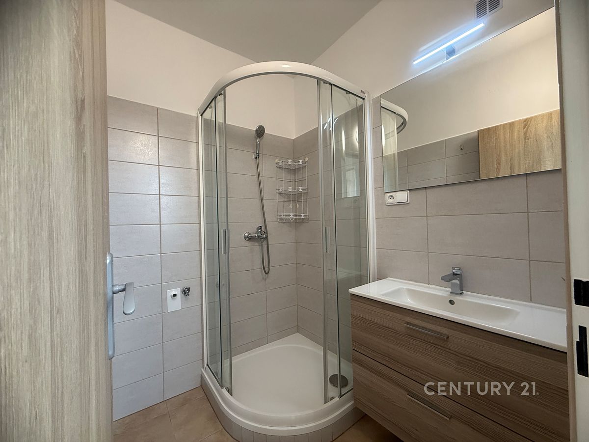 Pronájem bytu 3+1 57 m² – fotografie 2