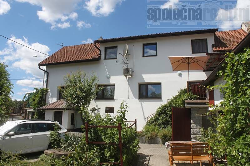 Prodej rodinného domu 170 m², pozemek 728 m² – fotografie 2