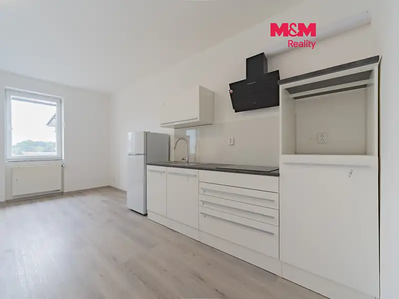 Pronájem bytu 2+kk 55 m², Cheb – náhled fotky 1