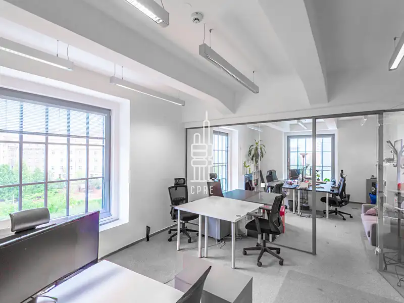 Pronájem kanceláře 653 m², Praha – náhled fotky 2