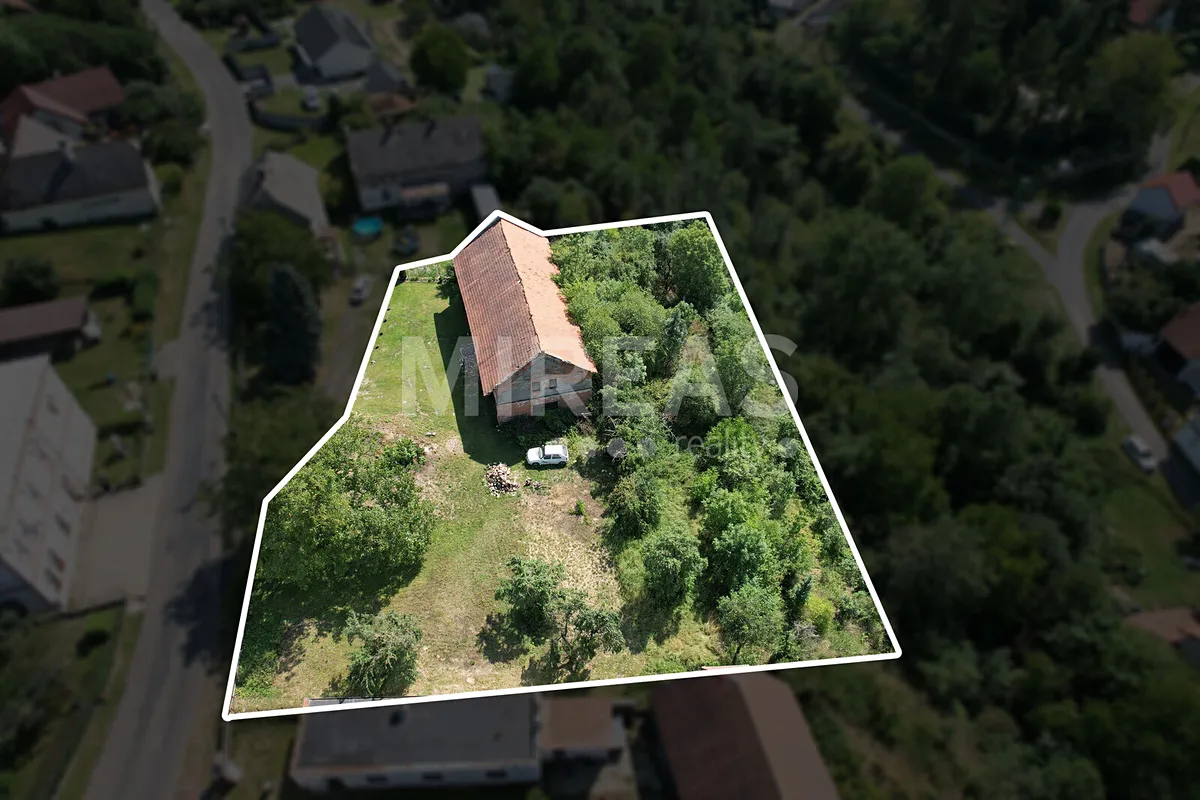Prodej stavebního pozemku 2284 m²