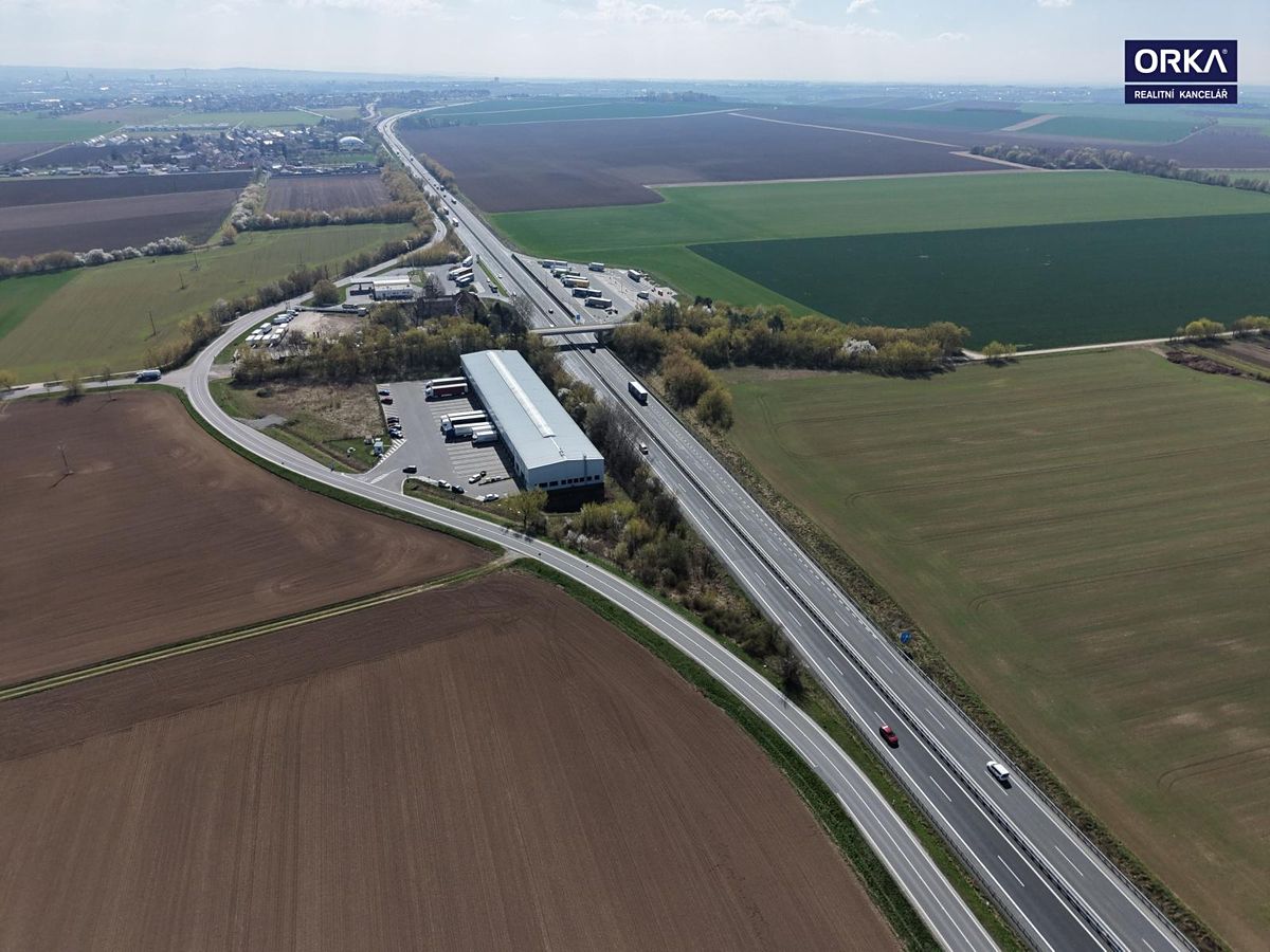 Prodej komerčního pozemku 2935 m² – fotografie 3