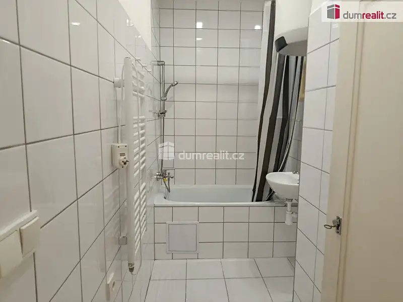 Pronájem bytu 2+kk 58 m², Praha – náhled fotky 2