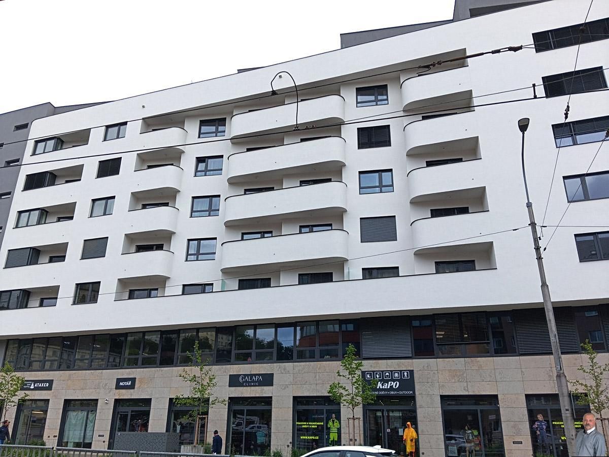 Pronájem bytu 2+kk 81 m² – fotografie 2