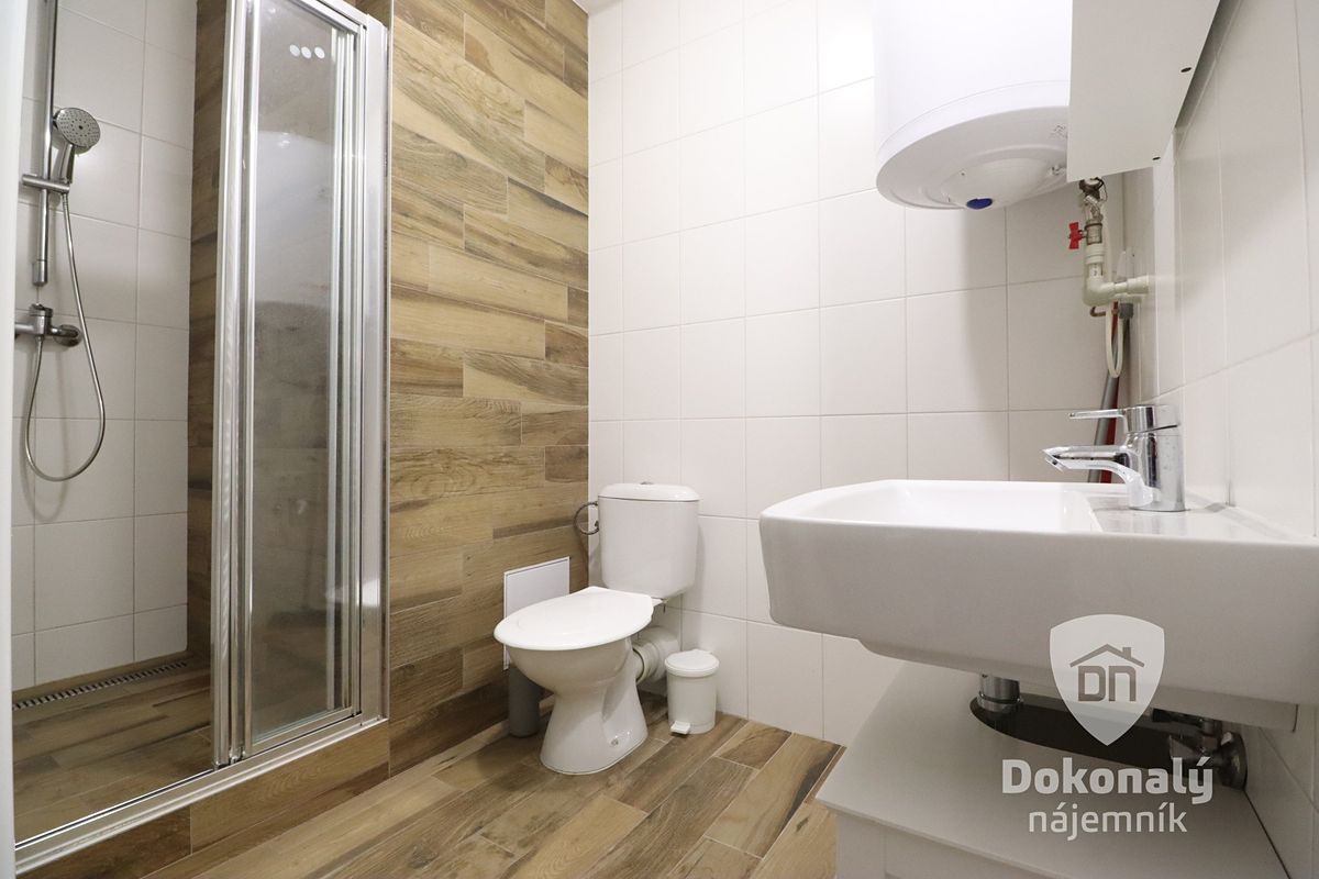 Pronájem bytu 2+kk 45 m² – fotografie 2