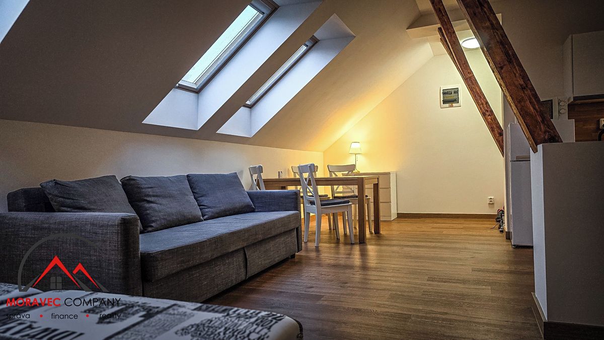 Pronájem bytu 1+kk 38 m² – fotografie 4