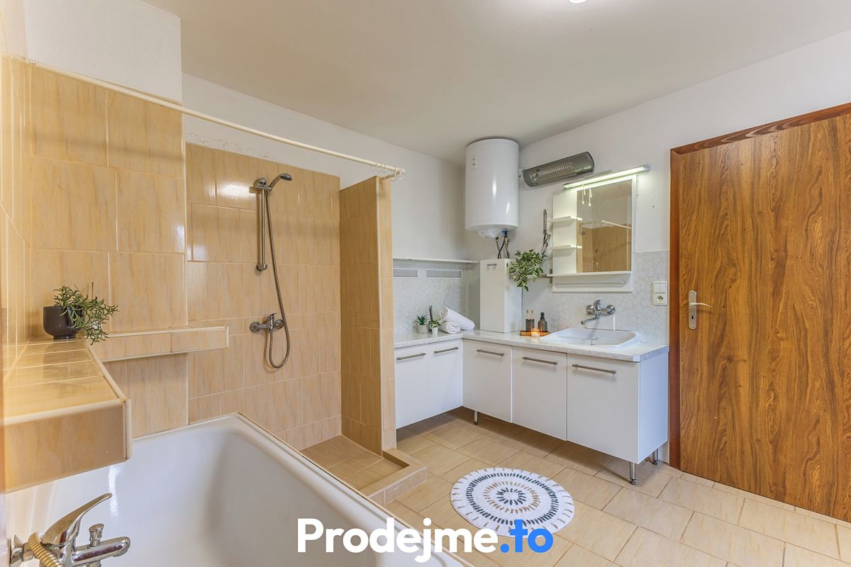 Prodej rodinného domu 127 m², pozemek 626 m² – fotografie 5