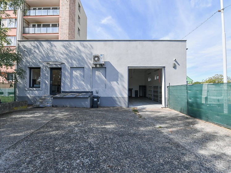 Комерційне приміщення на продаж, 210 м² (4 з 21)