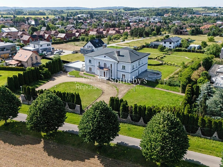 Prodej domu, 975 m² (1 z 23)
