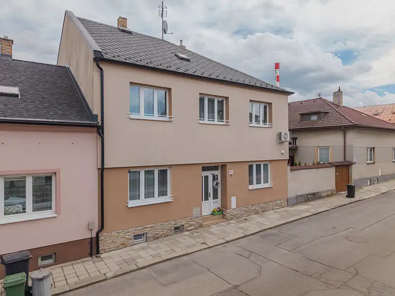 Prodej rodinného domu 220 m², pozemek 208 m², Svitavy – náhled fotky 2