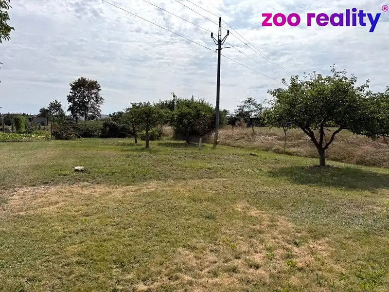 Prodej stavebního pozemku 1399 m², Žatec – náhled fotky 2