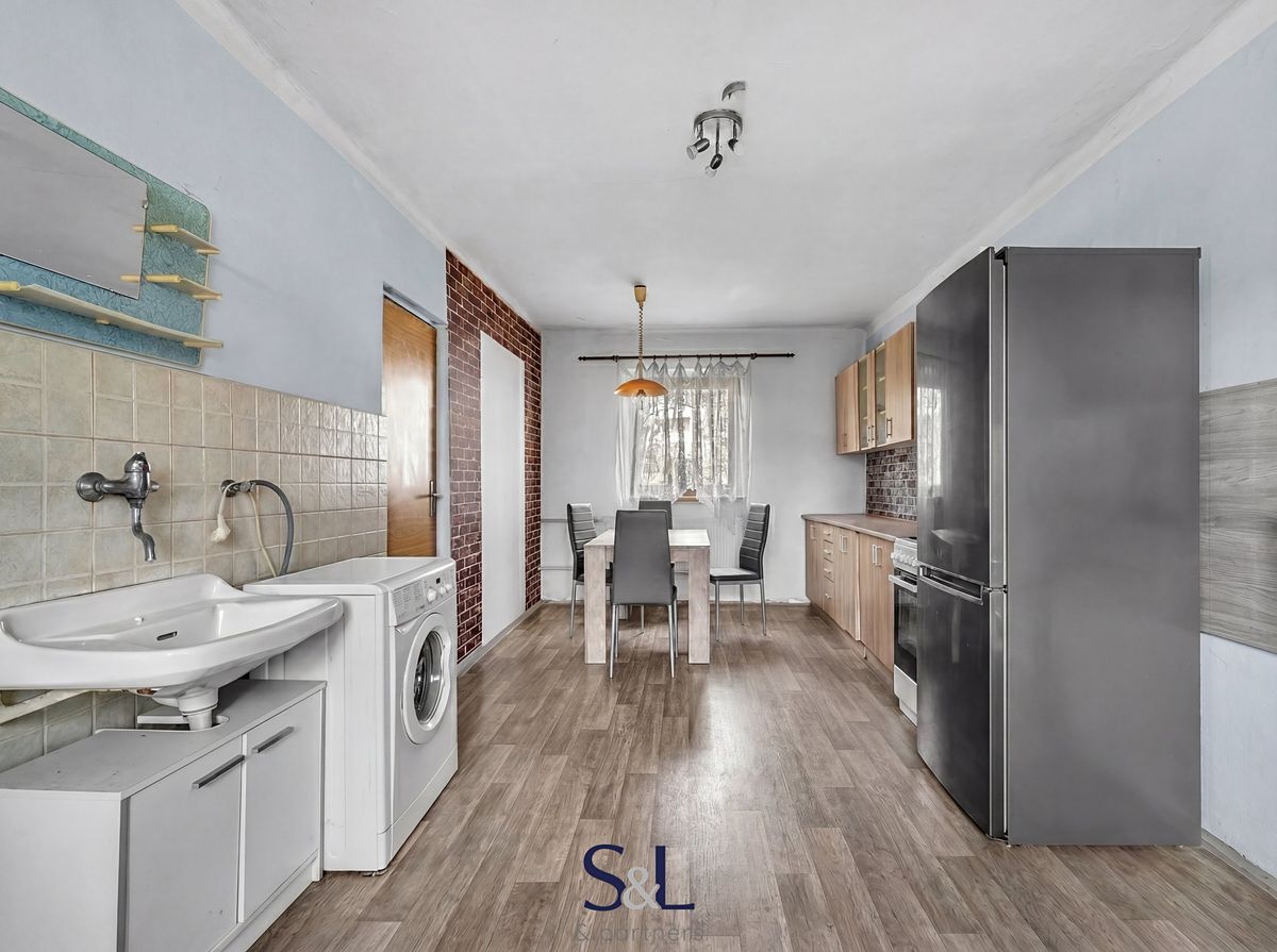 Prodej rodinného domu 100 m², pozemek 1324 m² – fotografie 2