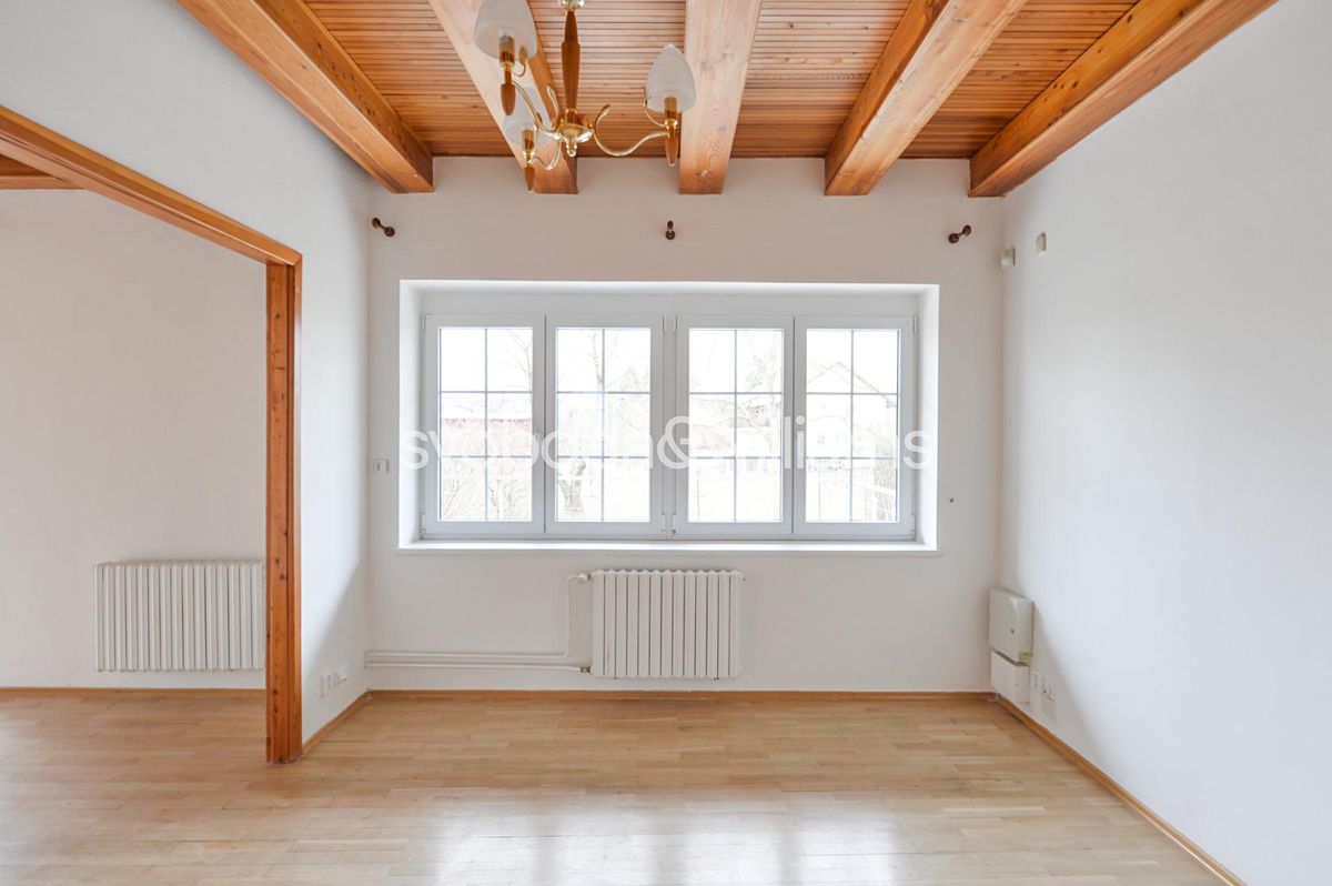 Pronájem rodinného domu 380 m², pozemek 748 m² – fotografie 4