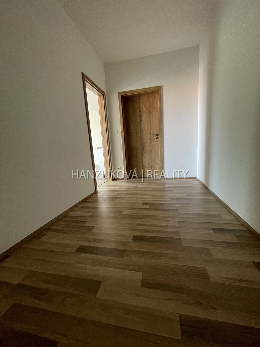 Pronájem bytu 2+kk 52 m² – fotografie 5