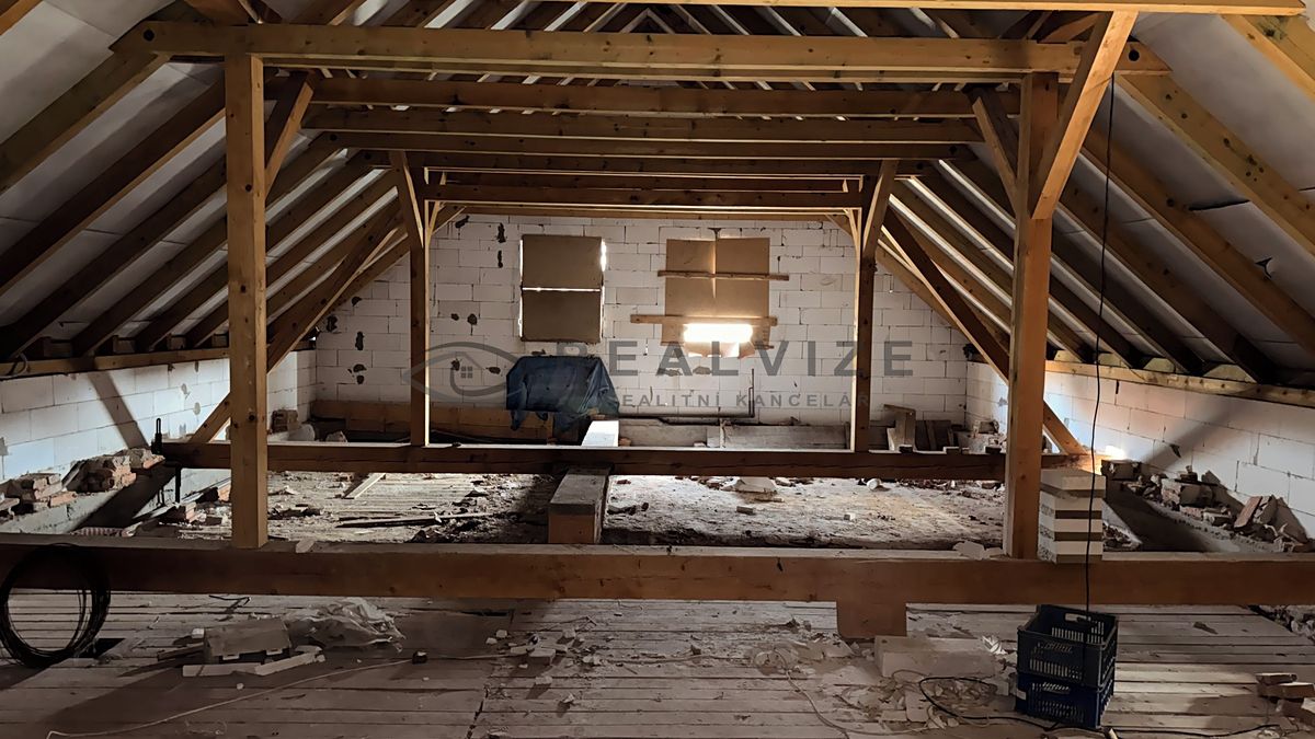 Prodej rodinného domu 150 m², pozemek 2012 m² – fotografie 4