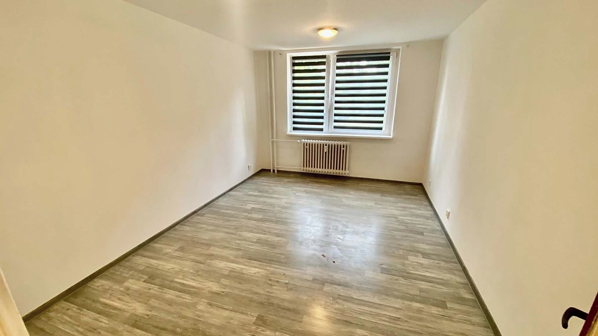 Pronájem bytu 1+kk 29 m² – fotografie 2