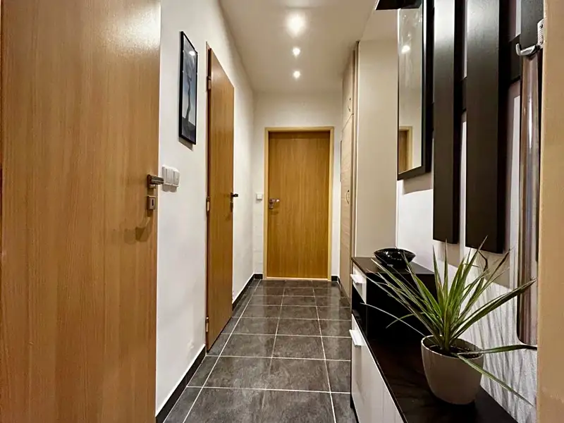 Pronájem bytu 2+1 54 m², Třinec – náhled fotky 1