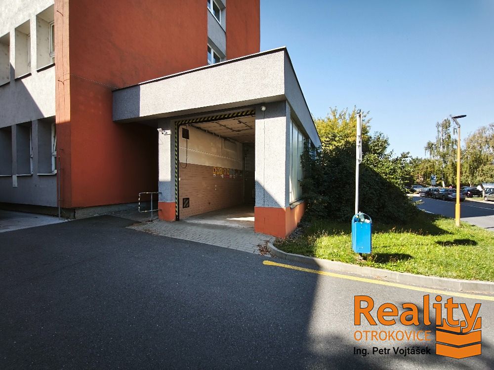 Pronájem garáže 41 m² – fotografie 3