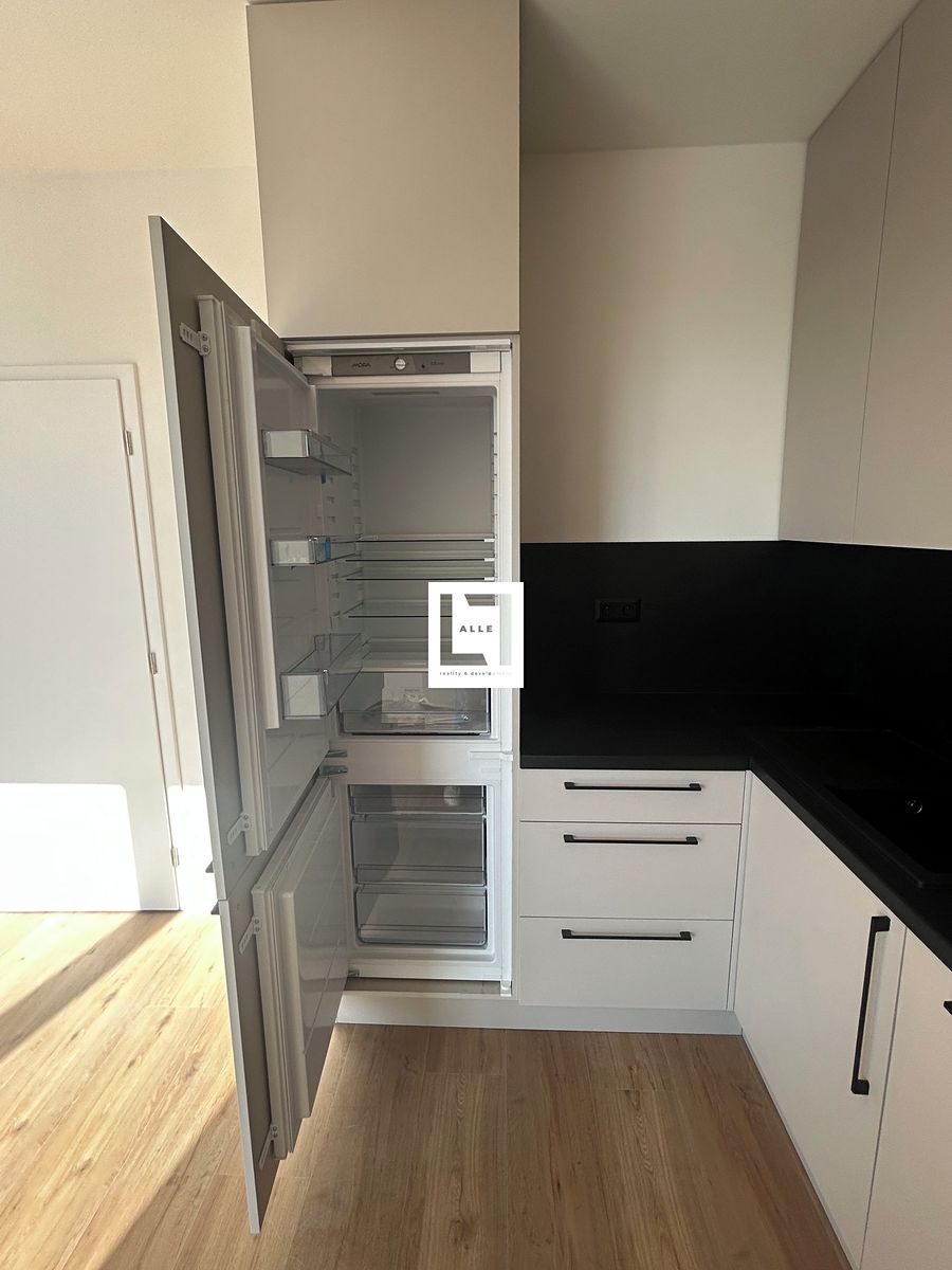 Pronájem bytu 3+kk 85 m² – fotografie 3