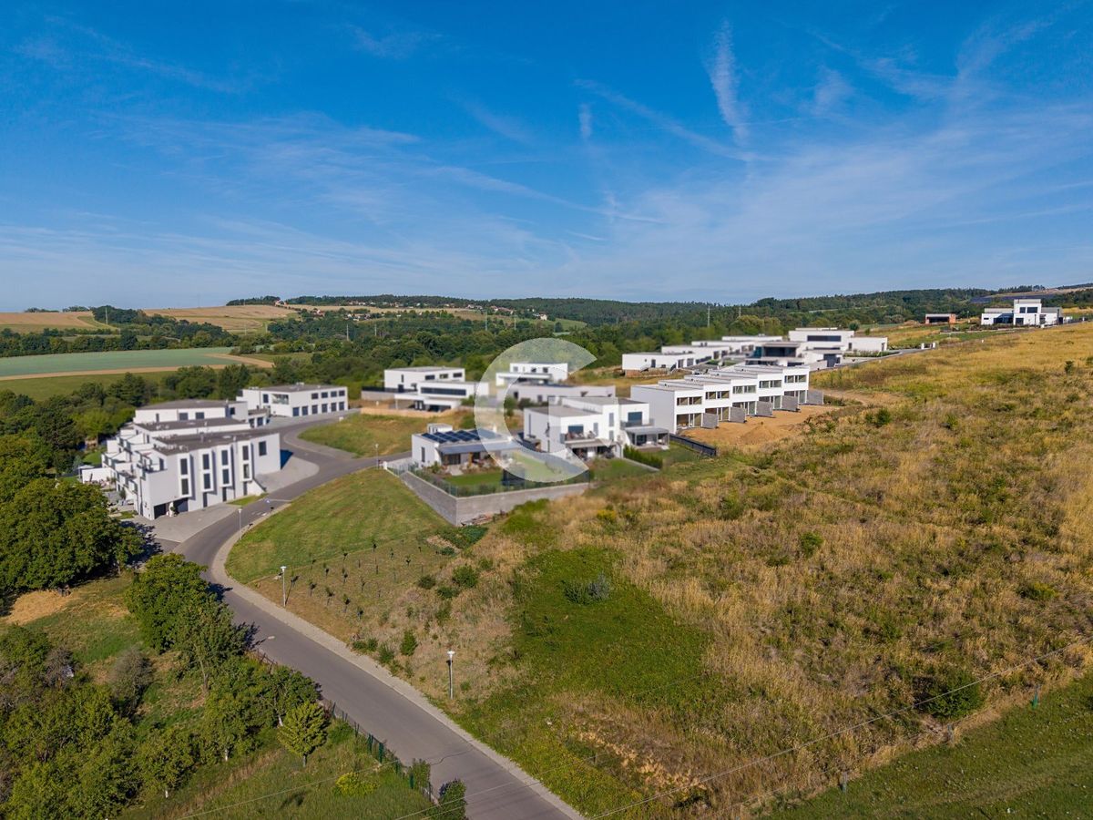 Prodej rodinného domu 140 m², pozemek 229 m² – fotografie 4