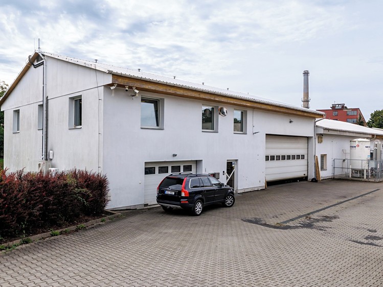 Комерційне приміщення на продаж, 1 813 м² (61 з 70)