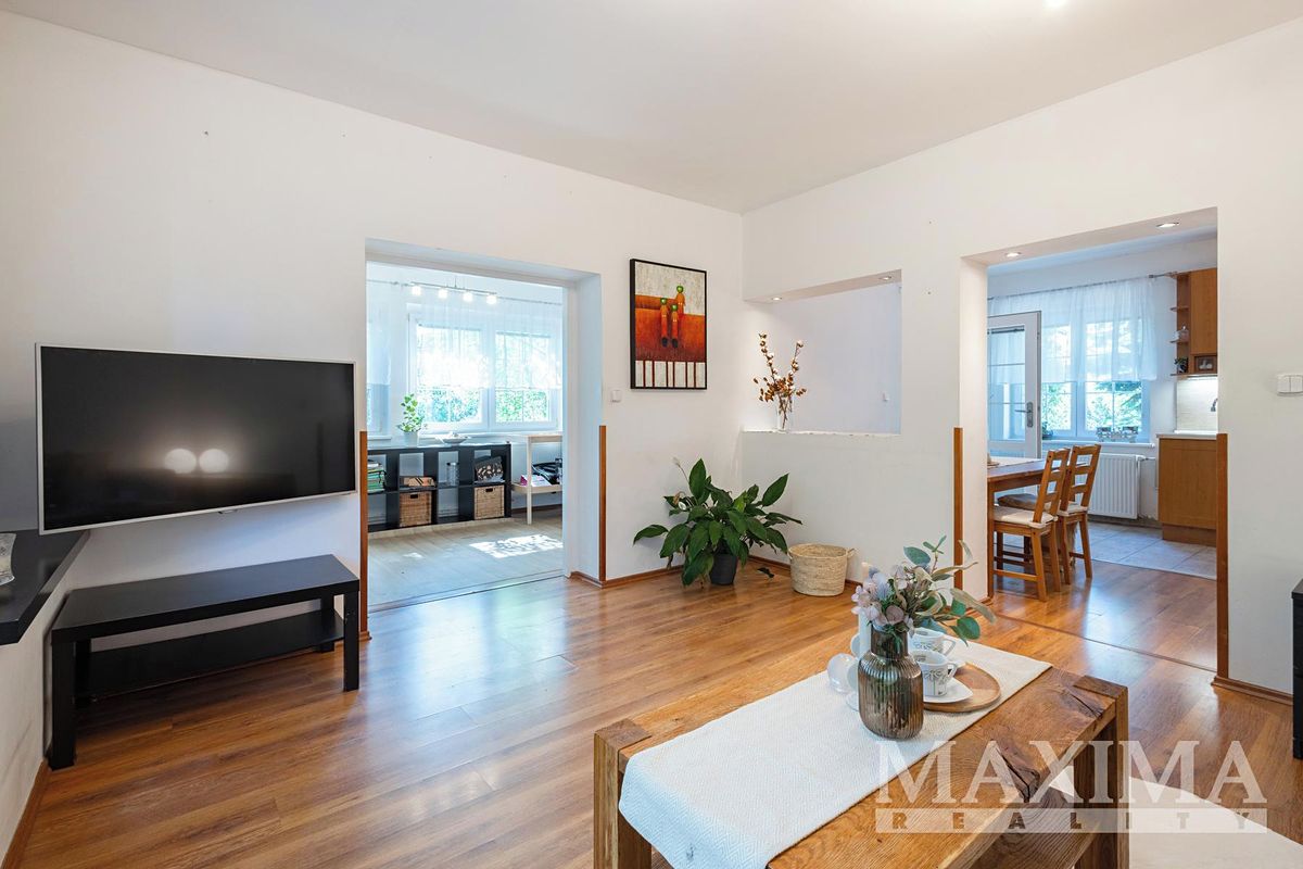 Prodej rodinného domu 180 m², pozemek 1806 m² – fotografie 4