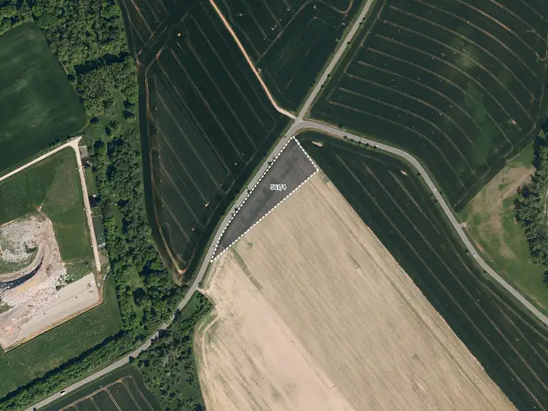Prodej pole 3984 m², Chvalčov – náhled fotky 1