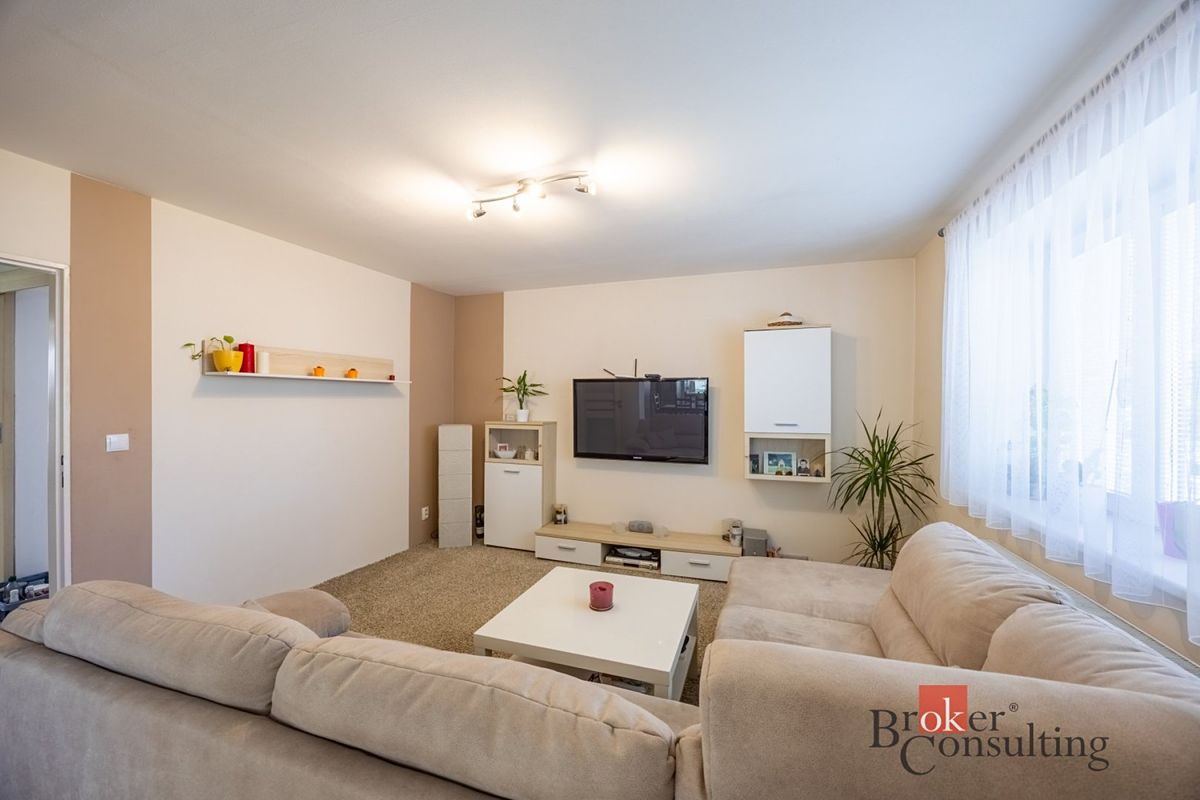 Prodej rodinného domu 126 m², pozemek 1880 m² – fotografie 3