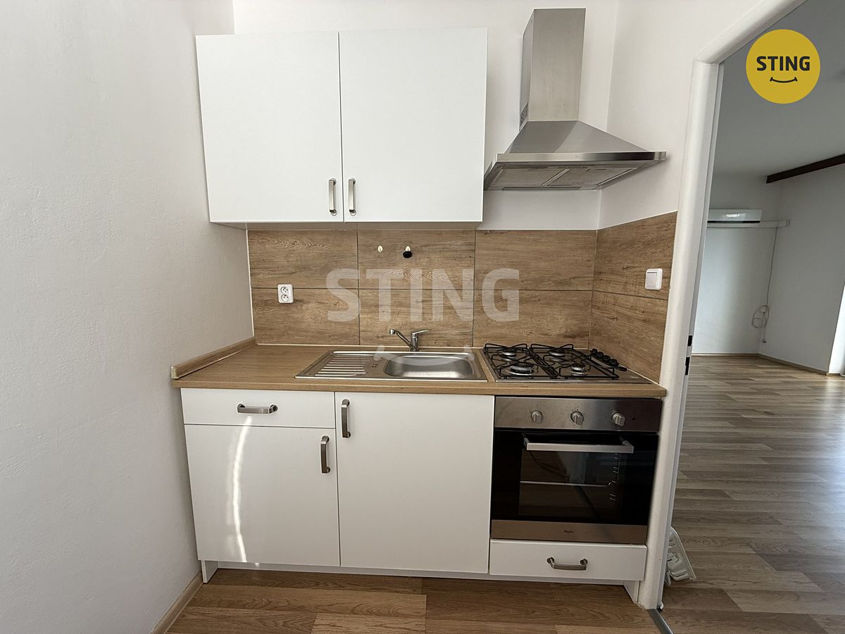 Pronájem bytu 1+1 36 m² – fotografie 2