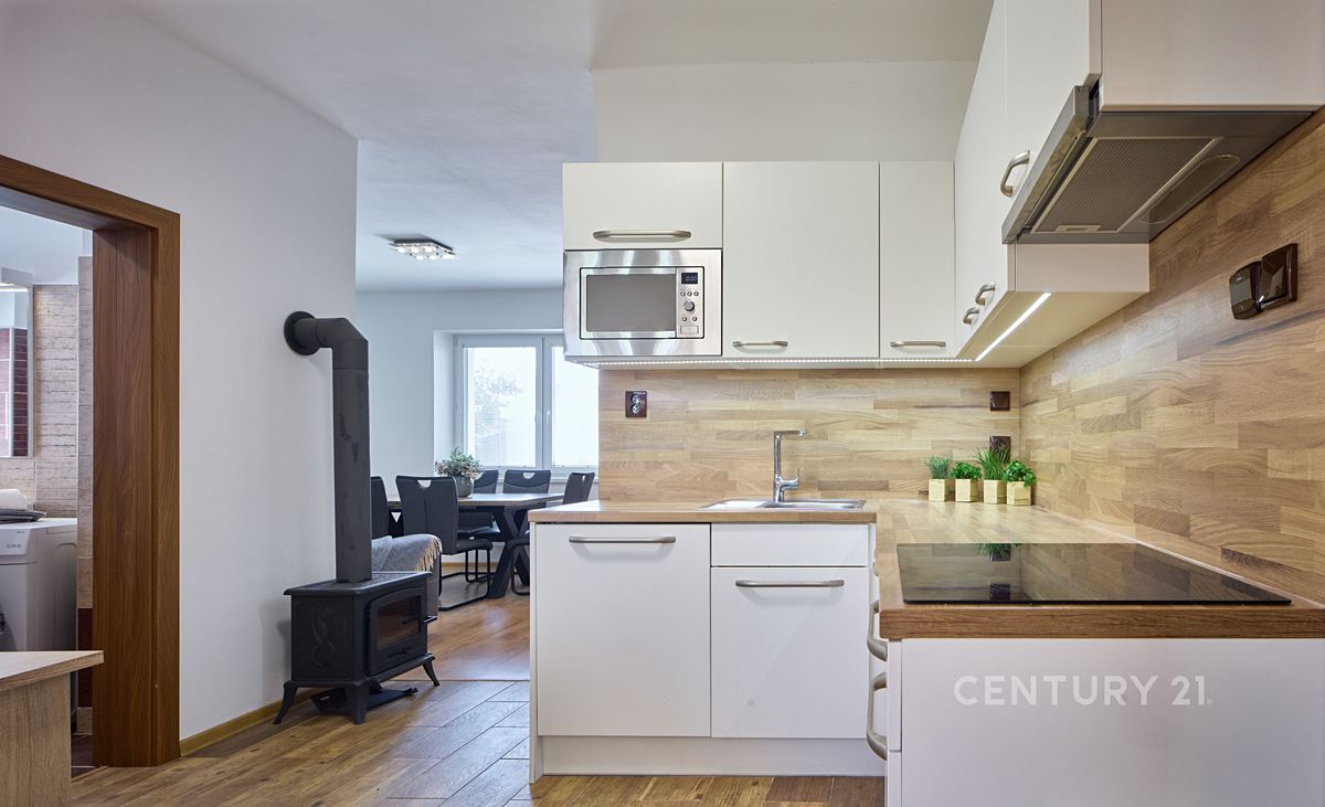 Prodej rodinného domu 124 m², pozemek 692 m² – fotografie 2