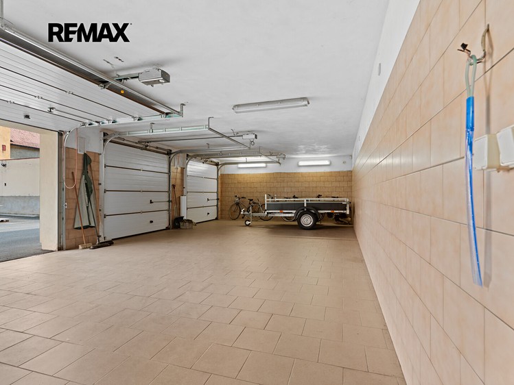 Комерційне приміщення на продаж, 1 050 м² (42 з 52)