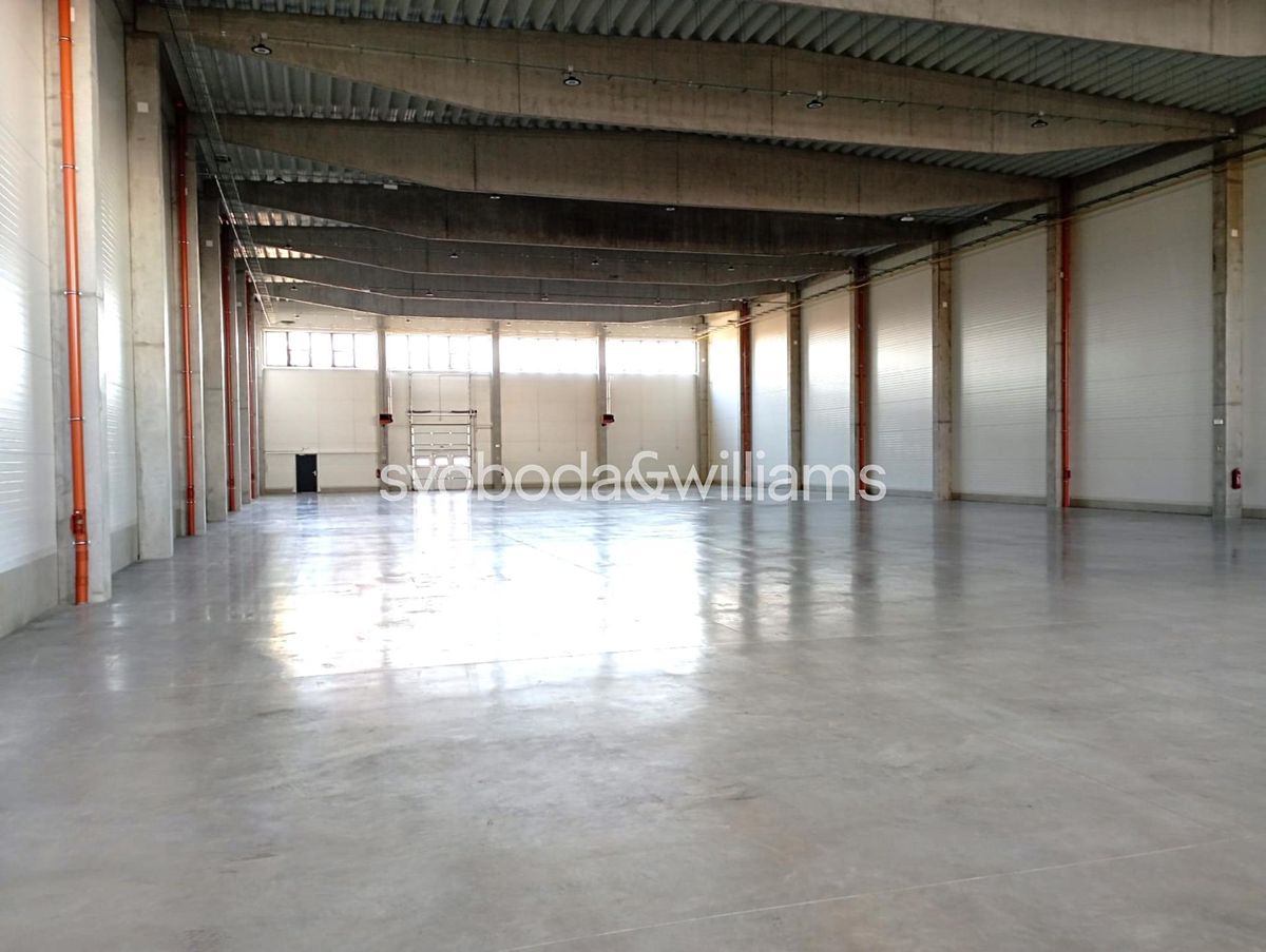 Pronájem skladového prostoru 1464 m², Rousínov – fotka 1 z 3