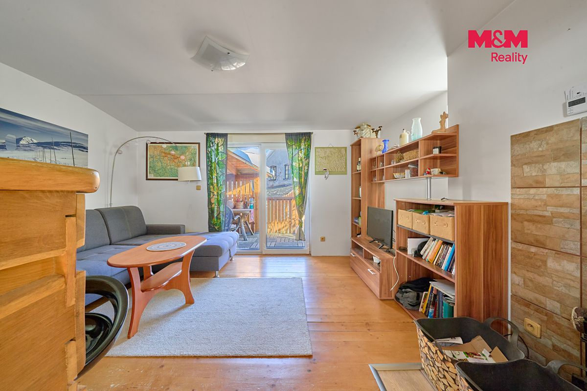 Prodej rodinného domu 380 m², pozemek 421 m² – fotografie 5
