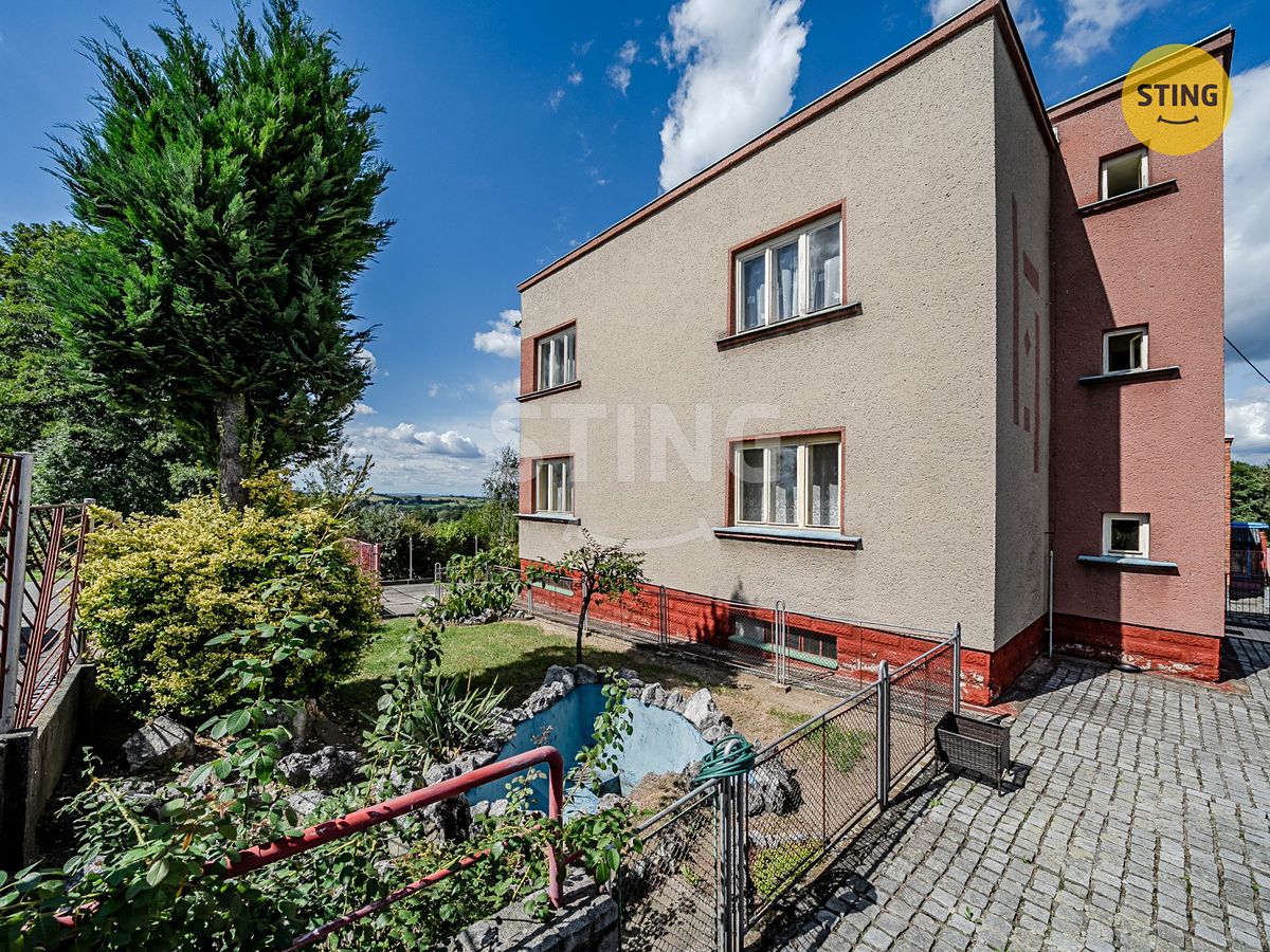 Prodej rodinného domu 180 m², pozemek 1439 m² – fotografie 2
