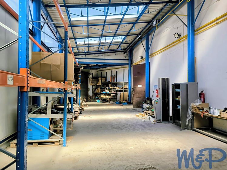 Комерційне приміщення в оренду, 461 м² (10 з 21)