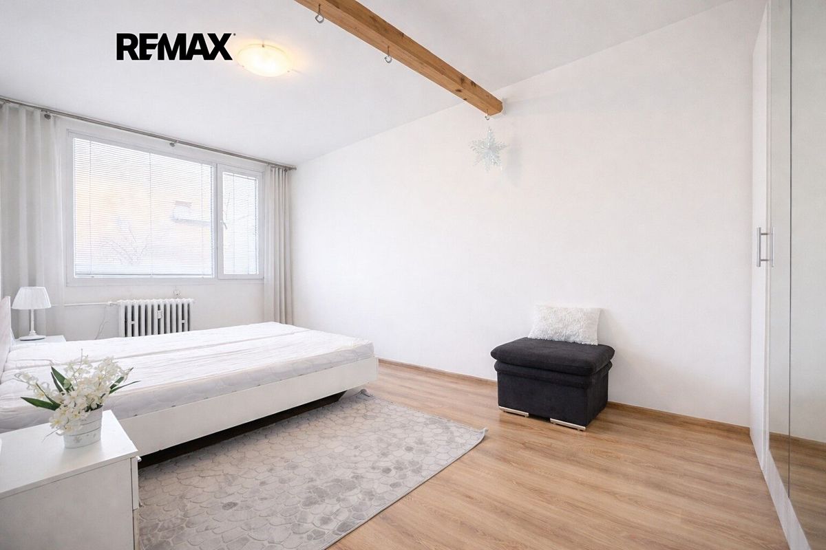 Pronájem bytu 4+kk 107 m² – fotografie 2