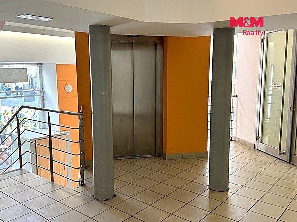 Pronájem obchodního prostoru 30 m² – fotografie 2