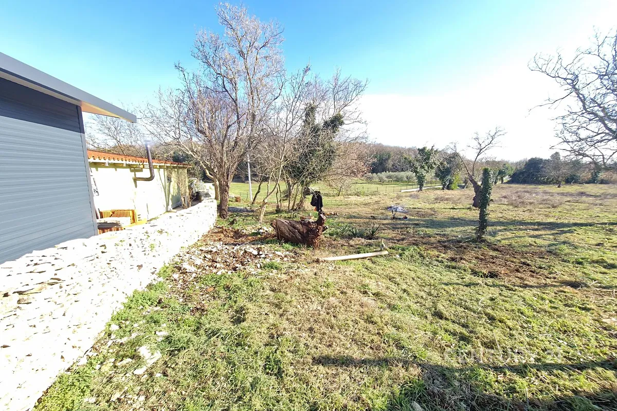 Prodej pozemku 2533 m²