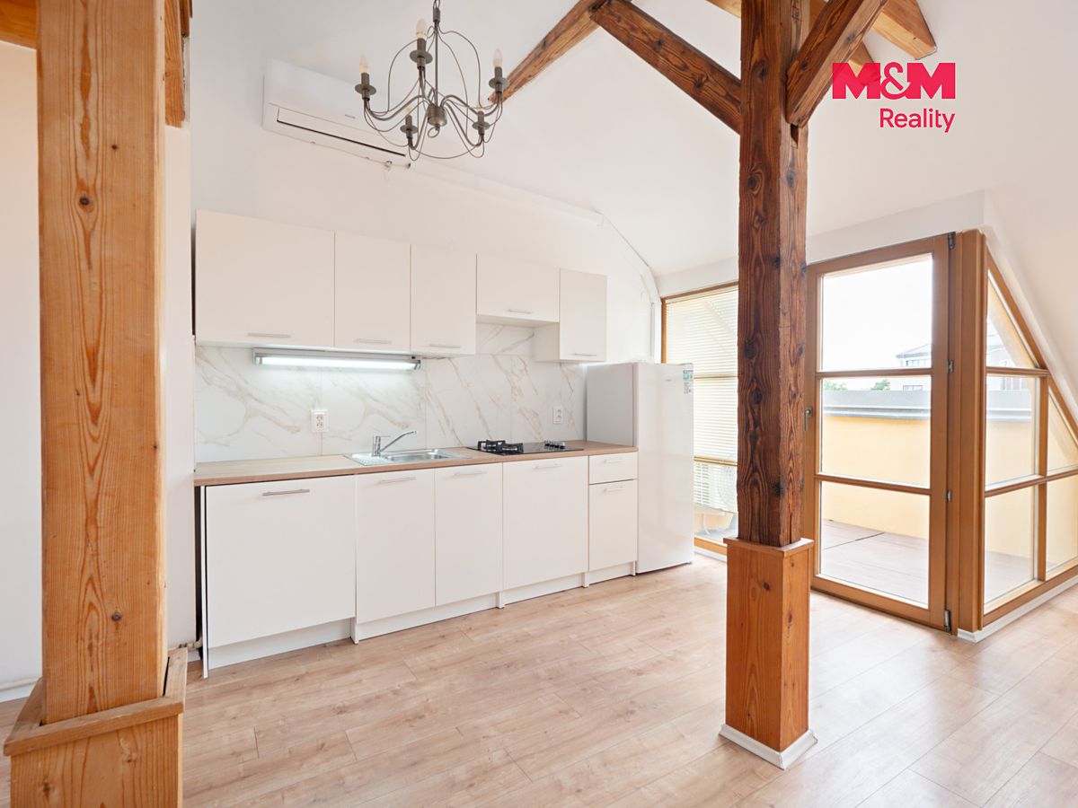 Pronájem bytu 3+kk 104 m² – fotografie 2
