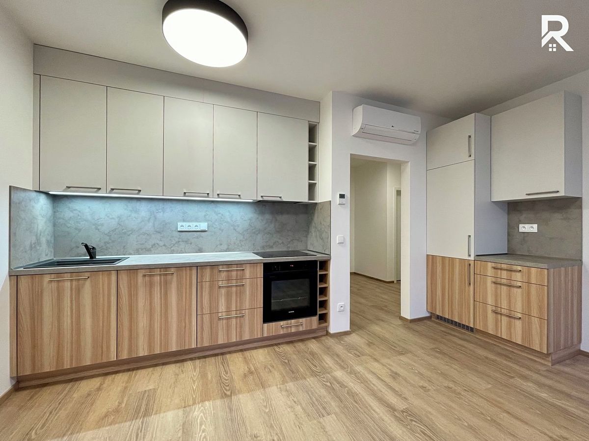 Pronájem bytu 2+kk 58 m²