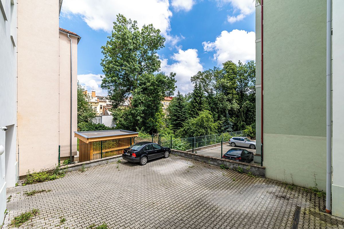 Pronájem bytu 2+kk 45 m² – fotografie 2