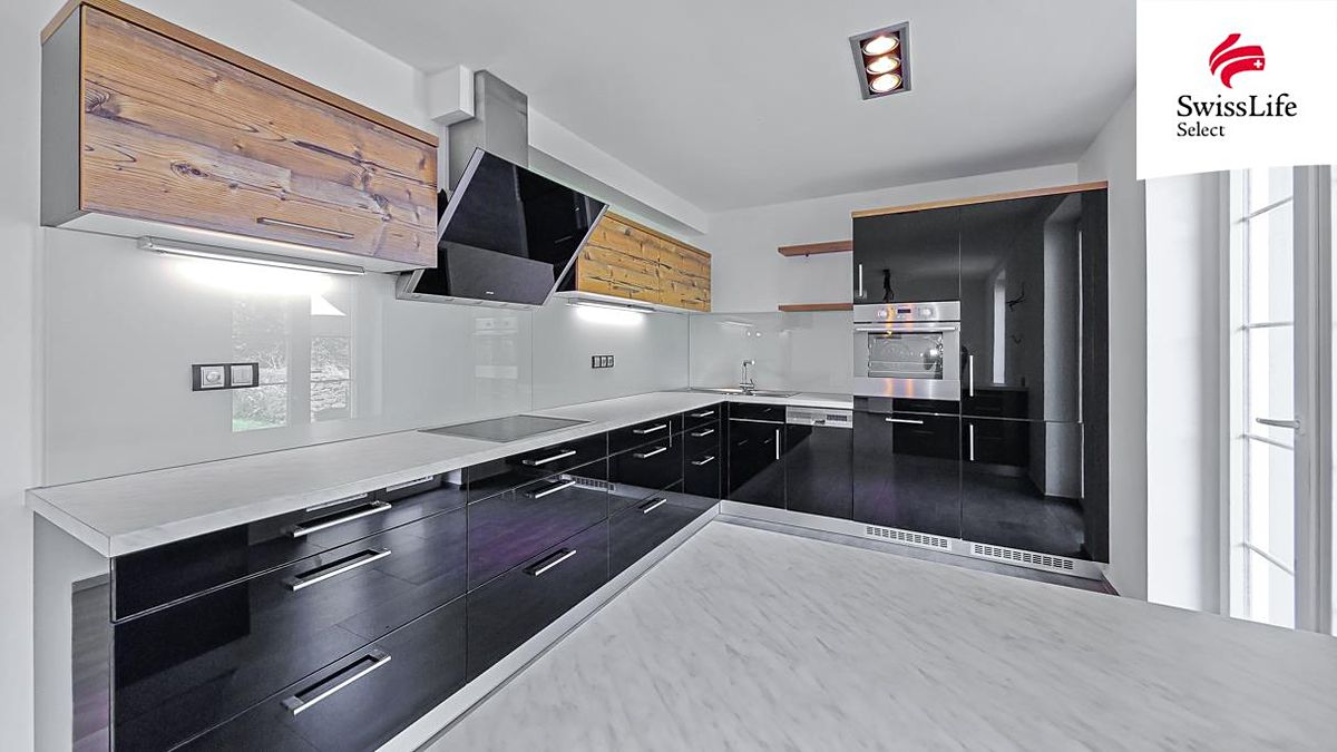 Prodej rodinného domu 211 m², pozemek 975 m² – fotografie 5