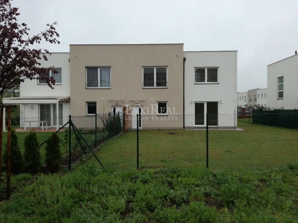 Pronájem rodinného domu 154 m², pozemek 404 m² – fotografie 3