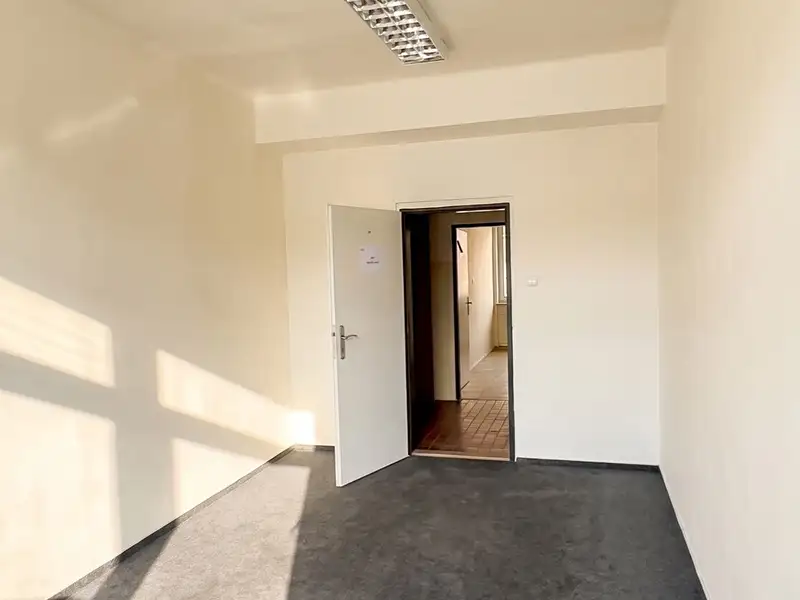 Pronájem kanceláře 18 m², Praha – náhled fotky 3